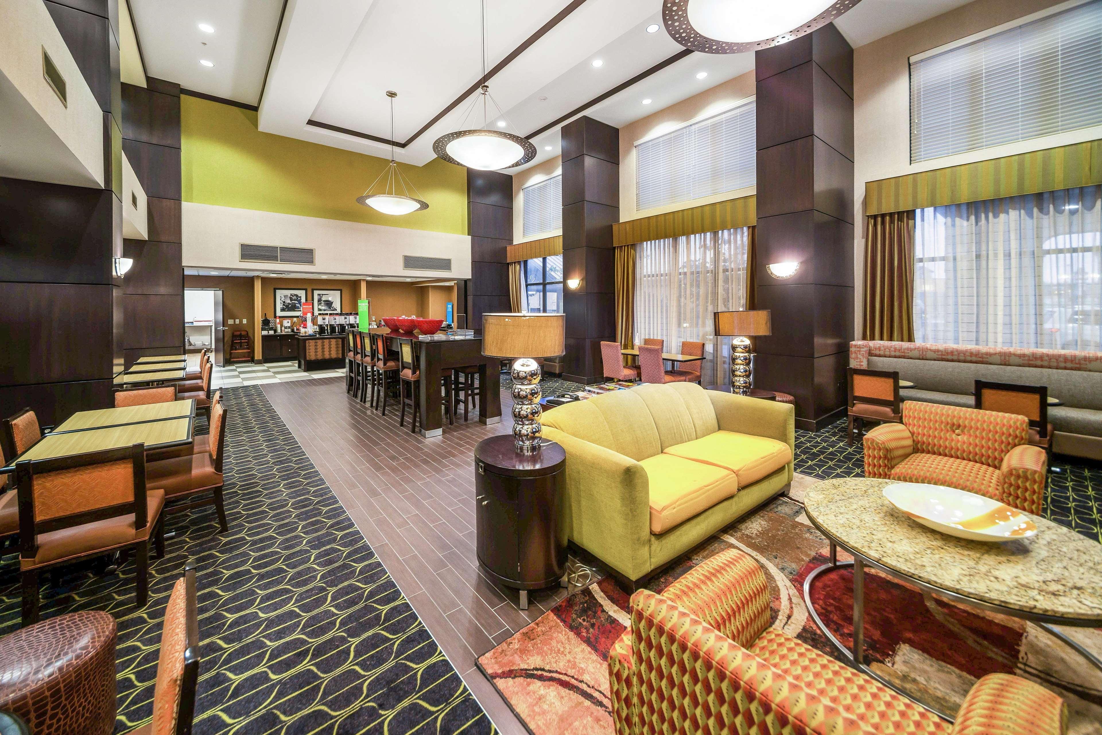 Hampton Inn And Suites Tulsa/Catoosa Exterior photo